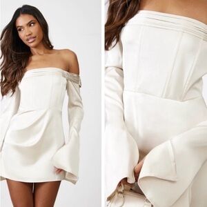 NWT PRETTY LITTLE THING Champagne Bardot Satin Pleated Flare Sleeve Mini Dress 6
